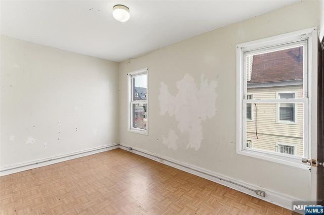 305 Clifton Avenue, Newark, NJ 07104