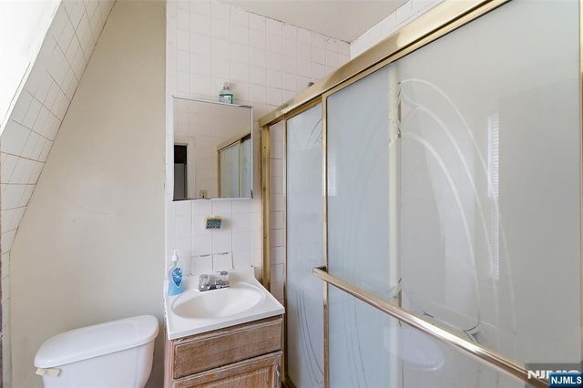 305 Clifton Avenue, Newark, NJ 07104