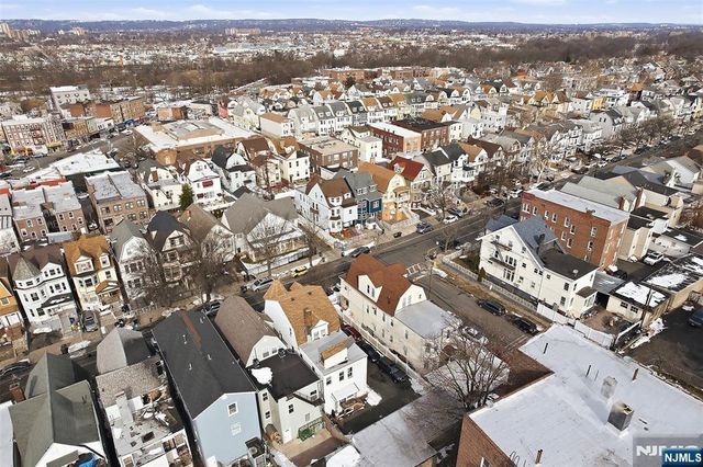 305 Clifton Avenue, Newark, NJ 07104