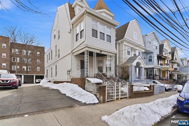 305 Clifton Avenue, Newark, NJ 07104