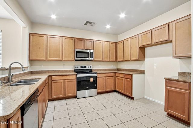 6821 S 68TH Lane, Laveen, AZ 85339