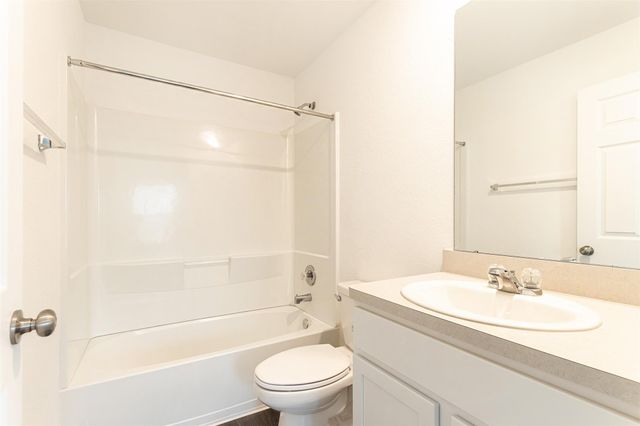 5402 Logan Dale Drive, Brookshire, TX 77423