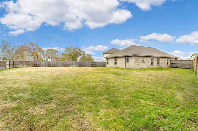 5402 Logan Dale Drive, Brookshire, TX 77423
