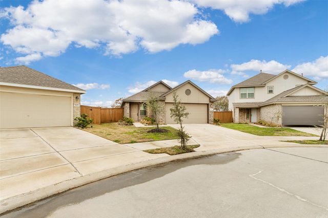 5402 Logan Dale Drive, Brookshire, TX 77423