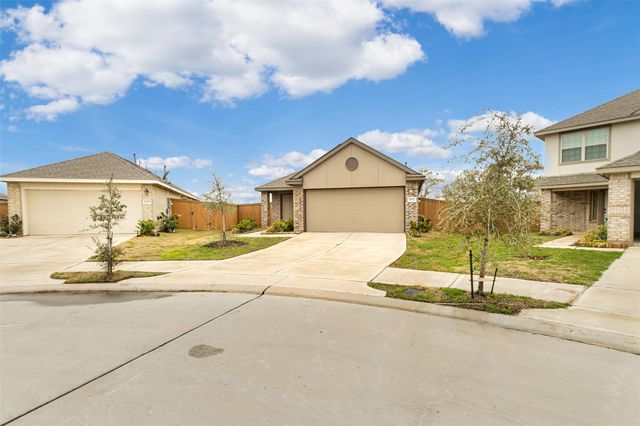 5402 Logan Dale Drive, Brookshire, TX 77423