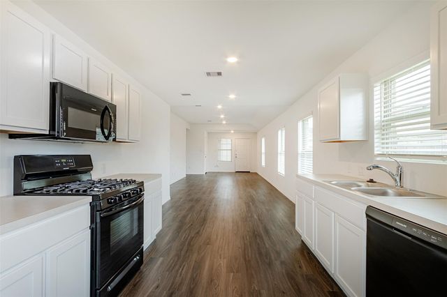 5402 Logan Dale Drive, Brookshire, TX 77423