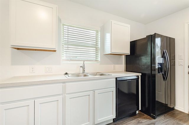 5402 Logan Dale Drive, Brookshire, TX 77423