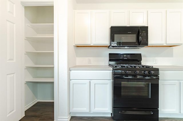 5402 Logan Dale Drive, Brookshire, TX 77423