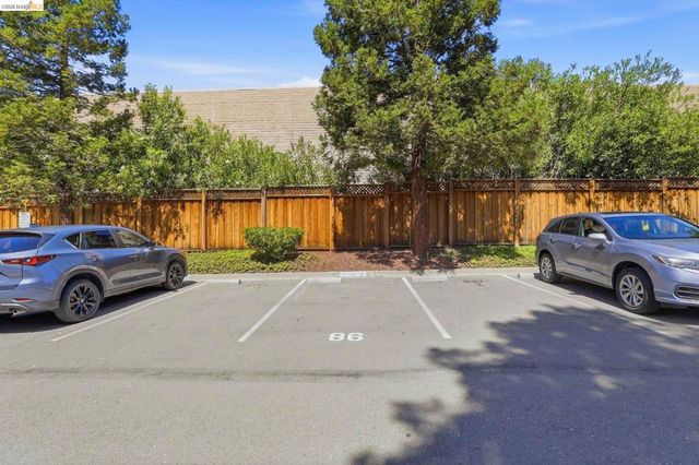 78 Shaniko Cmn, Fremont, CA 94539