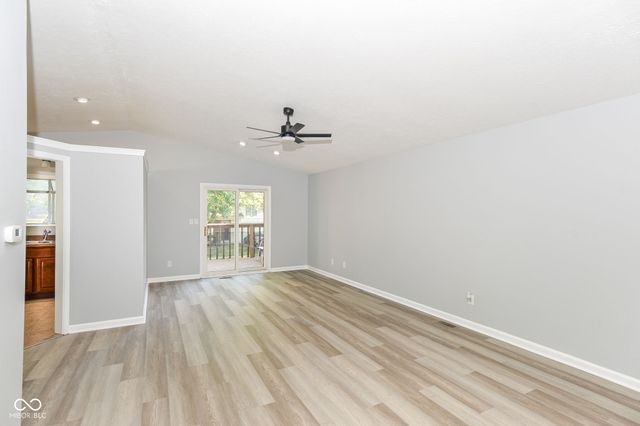 7547 Prairie Lake Drive, Indianapolis, IN 46256