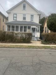 167 Scofield Avenue, Bridgeport, CT 06605