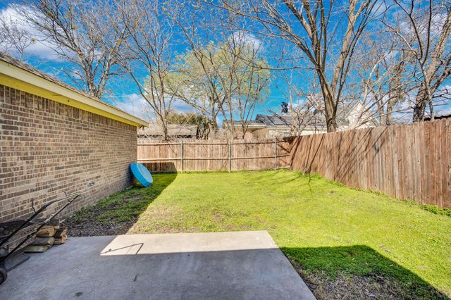 106 W Adair Street, Alvarado, TX 76009