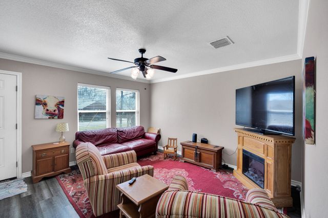 106 W Adair Street, Alvarado, TX 76009