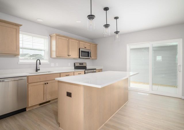 1660 Star Light Drive, Verona, WI 53593