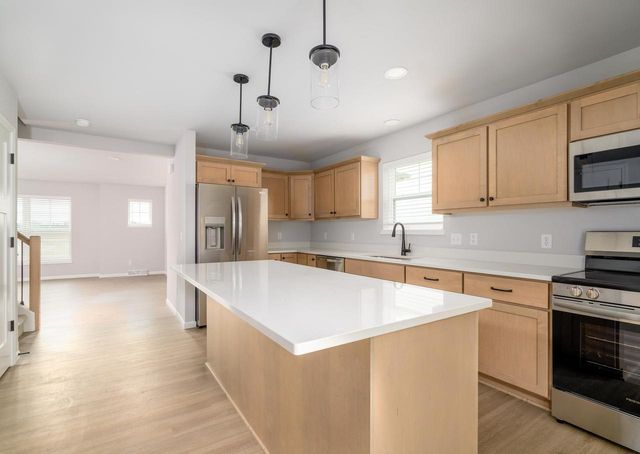 1660 Star Light Drive, Verona, WI 53593