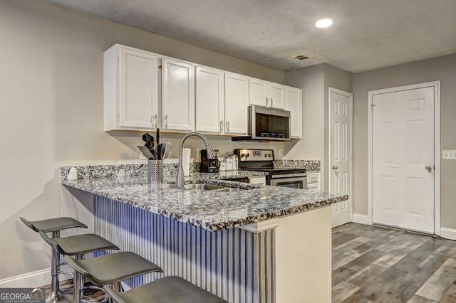 7706 Bernardo Drive, Riverdale, GA 30296