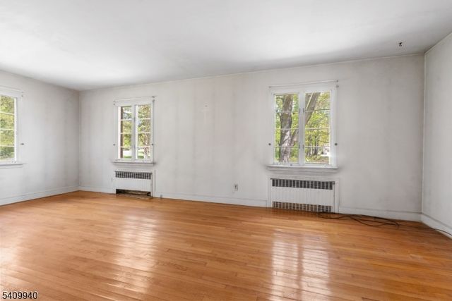 52 Waughaw Rd, Montville Twp., NJ 07082