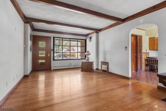 52 Waughaw Rd, Montville Twp., NJ 07082