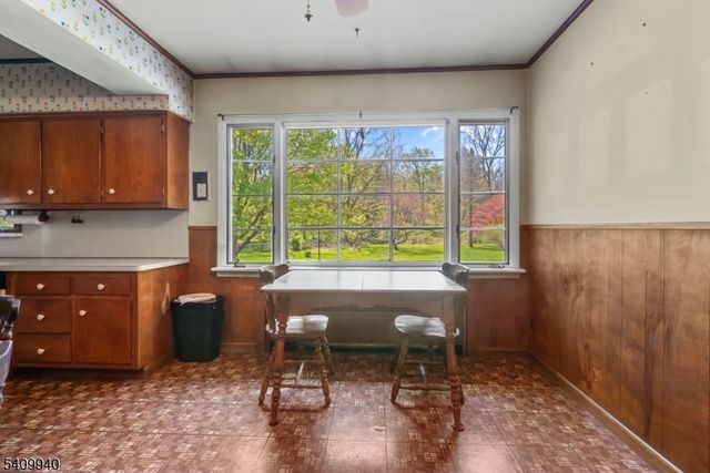 52 Waughaw Rd, Montville Twp., NJ 07082