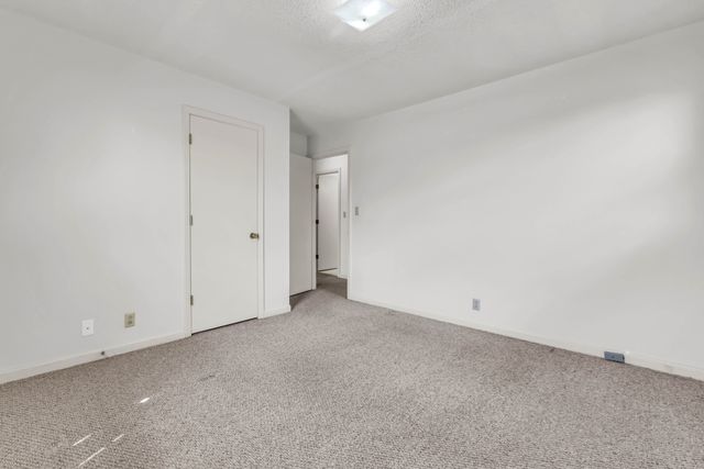 2706 Dove Ct, Clarksville, TN 37040