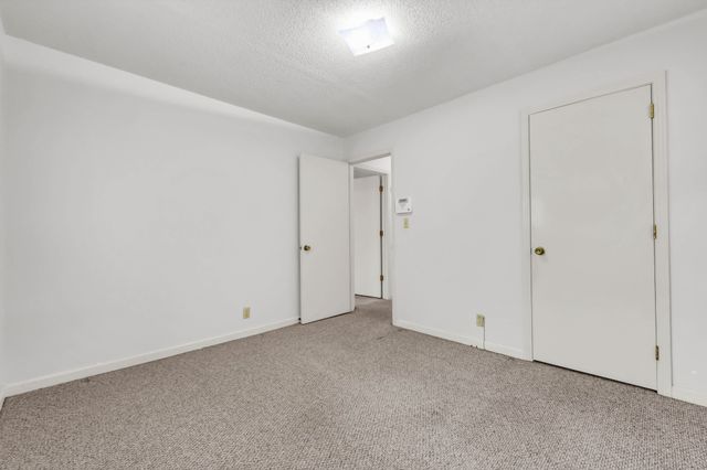 2706 Dove Ct, Clarksville, TN 37040