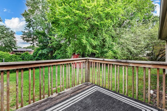 2706 Dove Ct, Clarksville, TN 37040