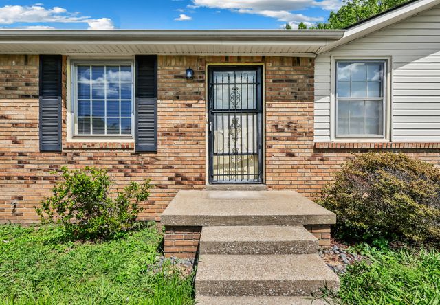 2706 Dove Ct, Clarksville, TN 37040