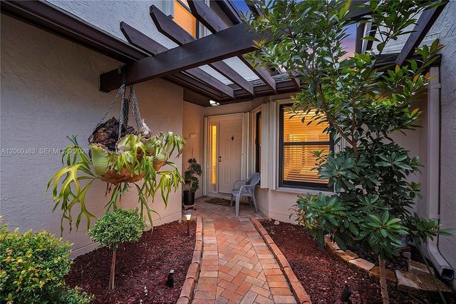 10191 SW 137th Place, Miami, FL 33186