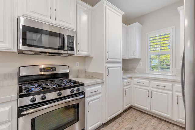 343 Phoenix Cir, Lincoln, CA 95648