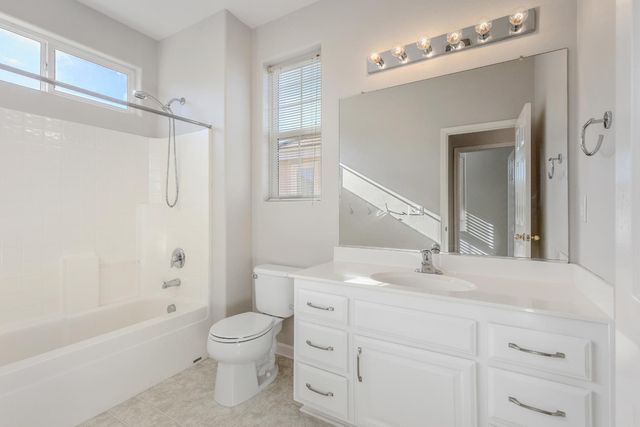 343 Phoenix Cir, Lincoln, CA 95648