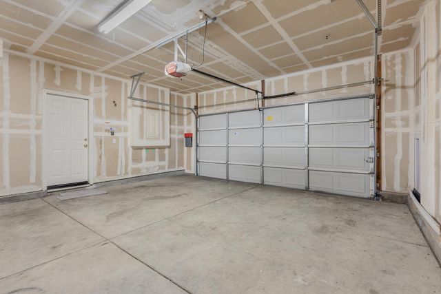 343 Phoenix Cir, Lincoln, CA 95648