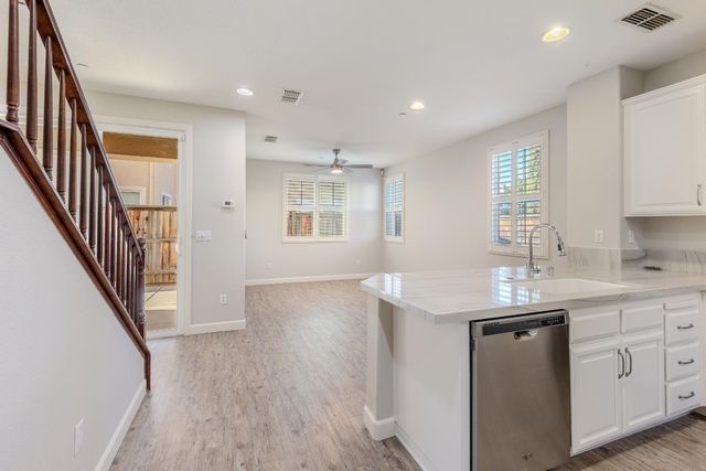 343 Phoenix Cir, Lincoln, CA 95648