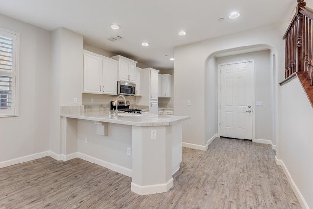 343 Phoenix Cir, Lincoln, CA 95648