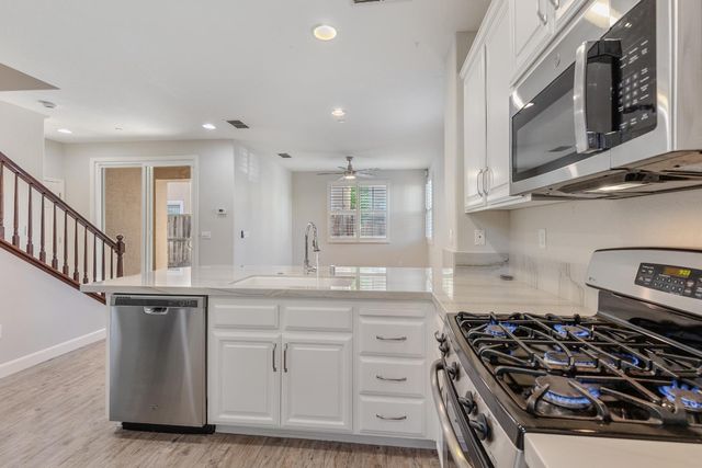 343 Phoenix Cir, Lincoln, CA 95648