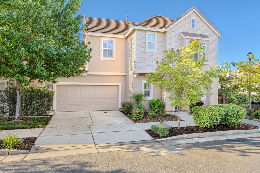 343 Phoenix Cir, Lincoln, CA 95648