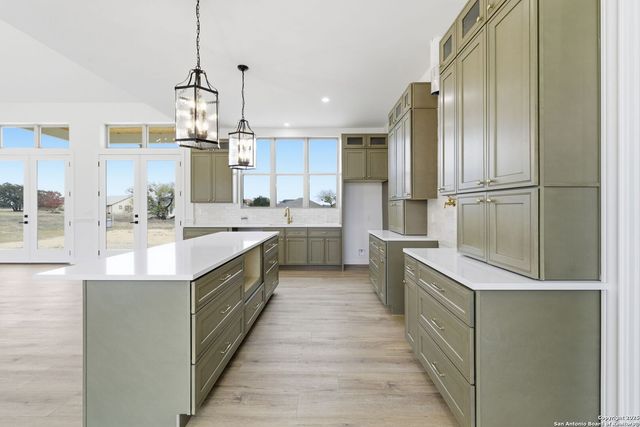 232 Spring Creek, Bandera, TX 78003