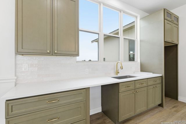 232 Spring Creek, Bandera, TX 78003