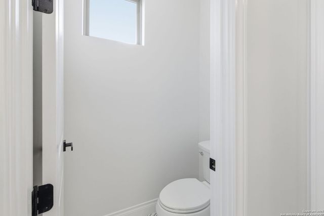 232 Spring Creek, Bandera, TX 78003