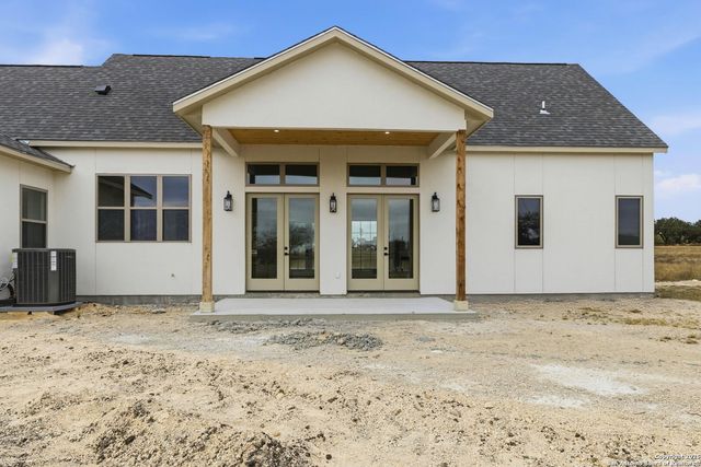 232 Spring Creek, Bandera, TX 78003