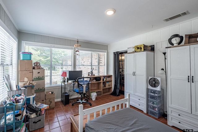 225 Powell Drive, Tyler, TX 75703