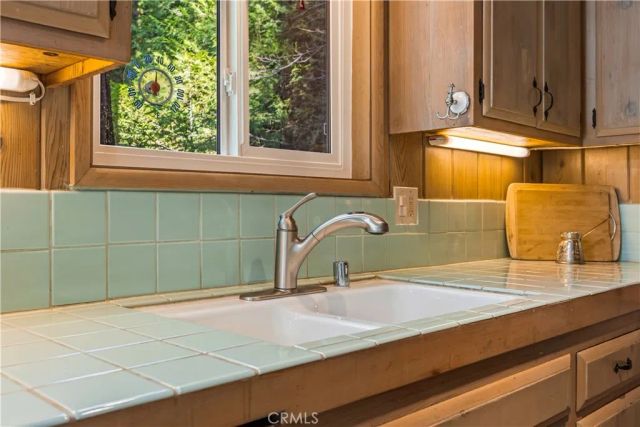 225 Fremont, Lake Arrowhead, CA 92352