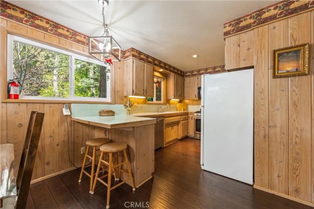 225 Fremont, Lake Arrowhead, CA 92352