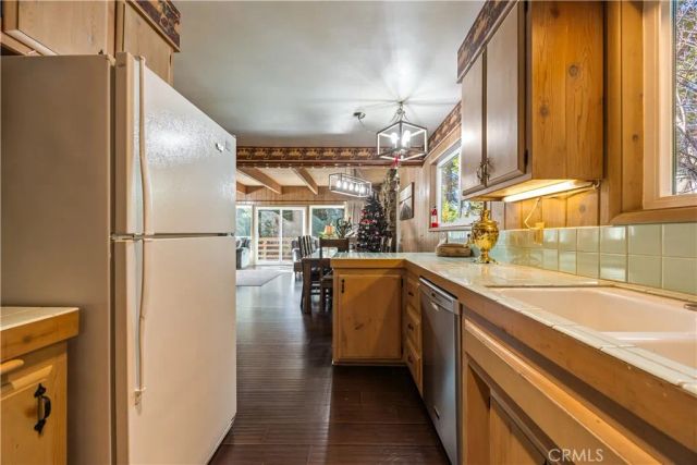 225 Fremont, Lake Arrowhead, CA 92352
