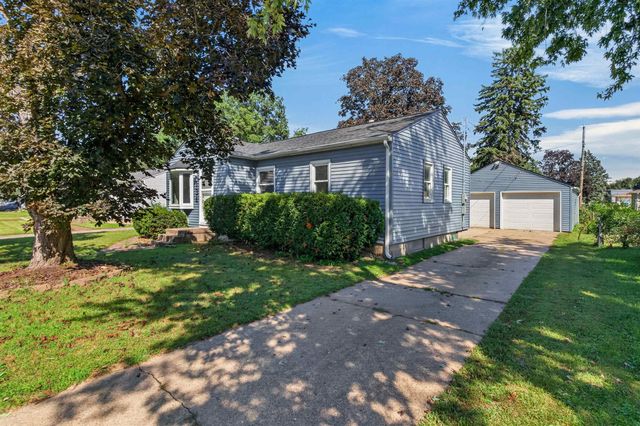 134 Thomas Avenue, Waterloo, IA 50703