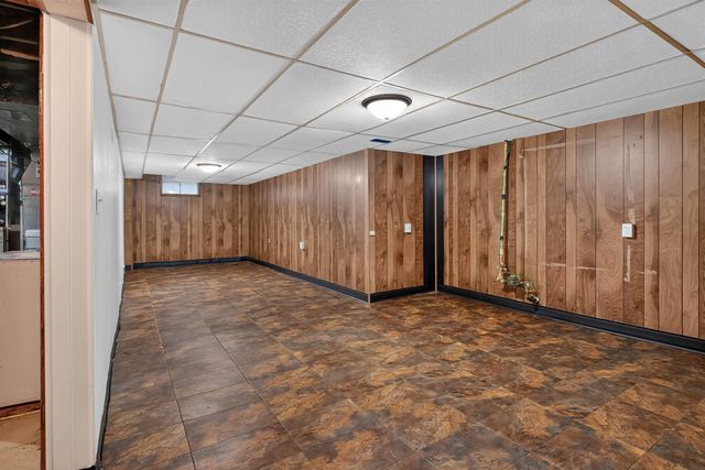 134 Thomas Avenue, Waterloo, IA 50703