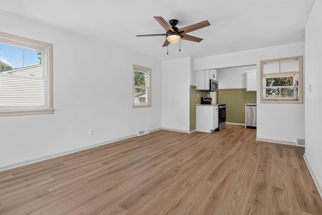134 Thomas Avenue, Waterloo, IA 50703