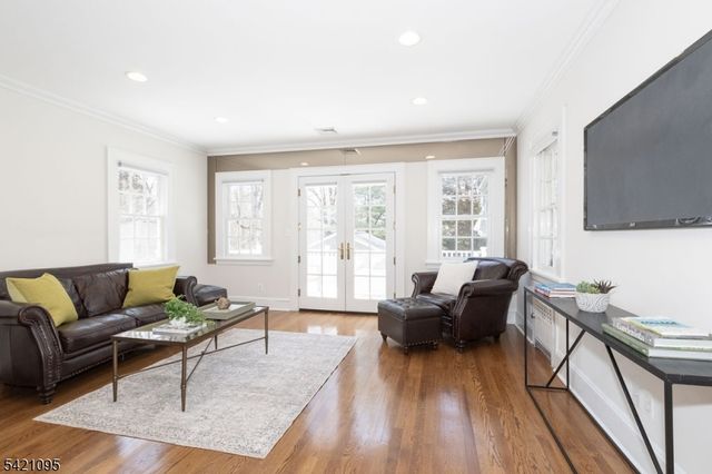 65 Division Ave, New Providence Boro, NJ 07974