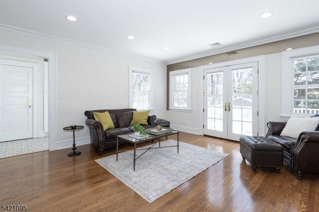 65 Division Ave, New Providence Boro, NJ 07974