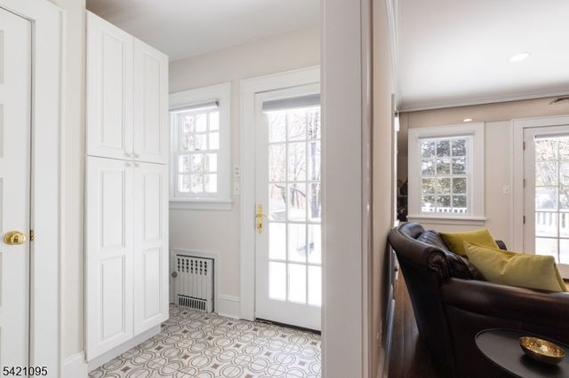 65 Division Ave, New Providence Boro, NJ 07974