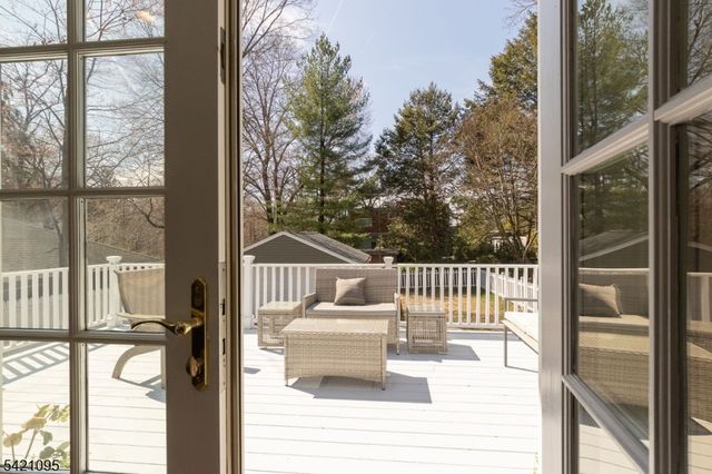 65 Division Ave, New Providence Boro, NJ 07974